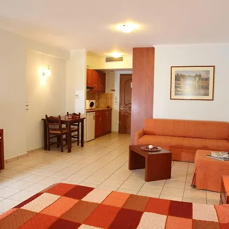 アパートホテル Grand Nefeli ヴァシリキ