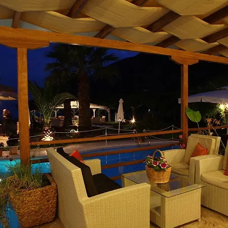 Hotel apartamentowy Grand Nefeli