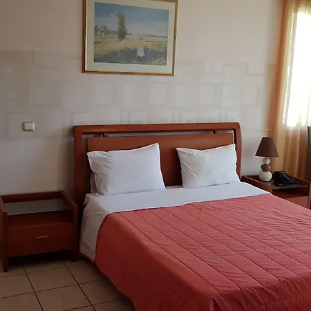 Grand Nefeli Apartmanhotel 4*
