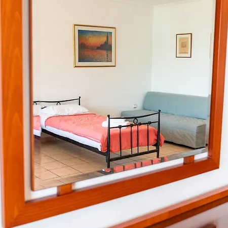 Grand Nefeli Apartmanhotel 4*