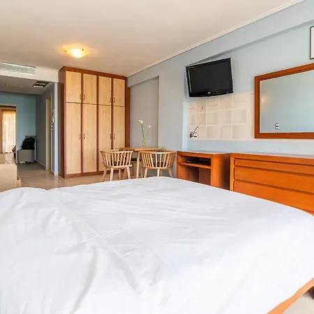Grand Nefeli 4* Vaszilikí