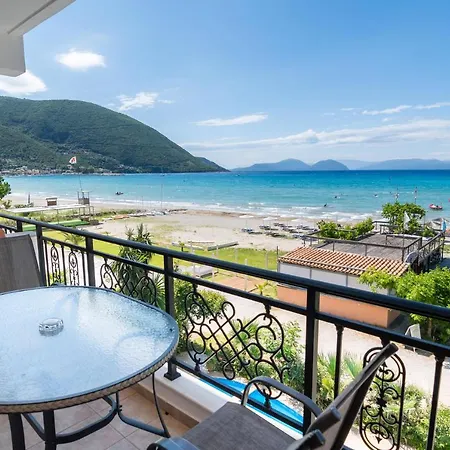 Apartmanhotel Grand Nefeli 4*