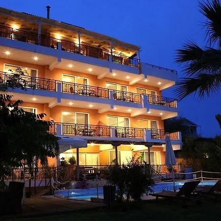 Aparthotel Grand Nefeli 4*