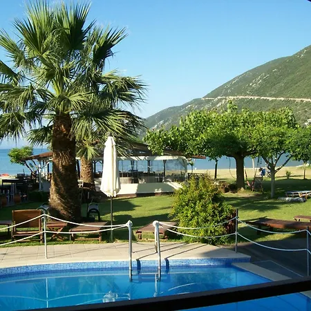 Aparthotel Grand Nefeli 4*