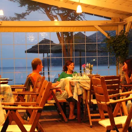 Grand Nefeli Aparthotel 4*