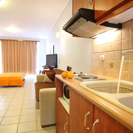 Aparthotel Grand Nefeli 4*