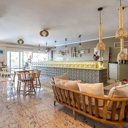 Hotel de apartamente Grand Nefeli 4*