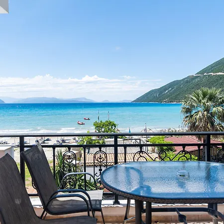 Aparthotel Grand Nefeli 4*