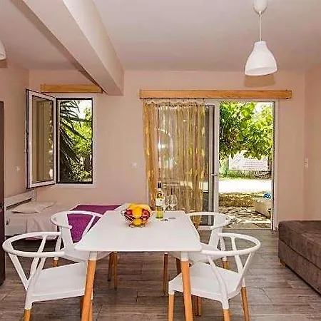 Grand Nefeli Vasiliki
