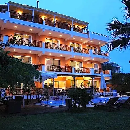 Hotel apartamentowy Grand Nefeli
