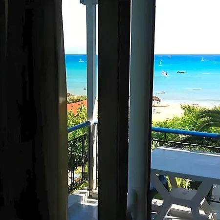 Hotel apartamentowy Grand Nefeli