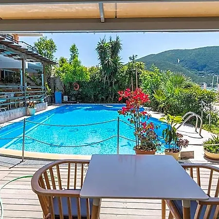 Grand Nefeli Hotel apartamentowy 4*