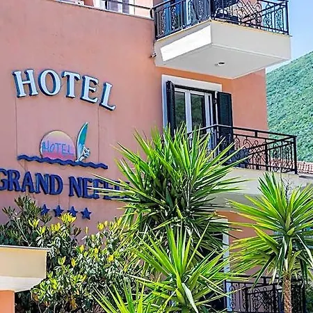Grand Nefeli Ξενοδοχείο με διαμερίσματα 4*