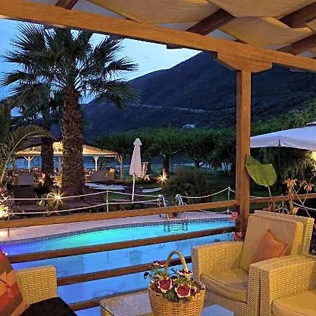 Grand Nefeli Aparthotel 4*