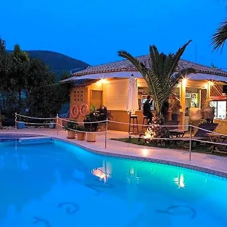 Aparthotel Grand Nefeli 4*