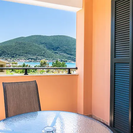 Grand Nefeli Aparthotel