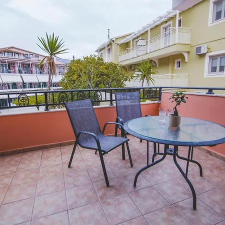 Hotel apartamentowy Grand Nefeli